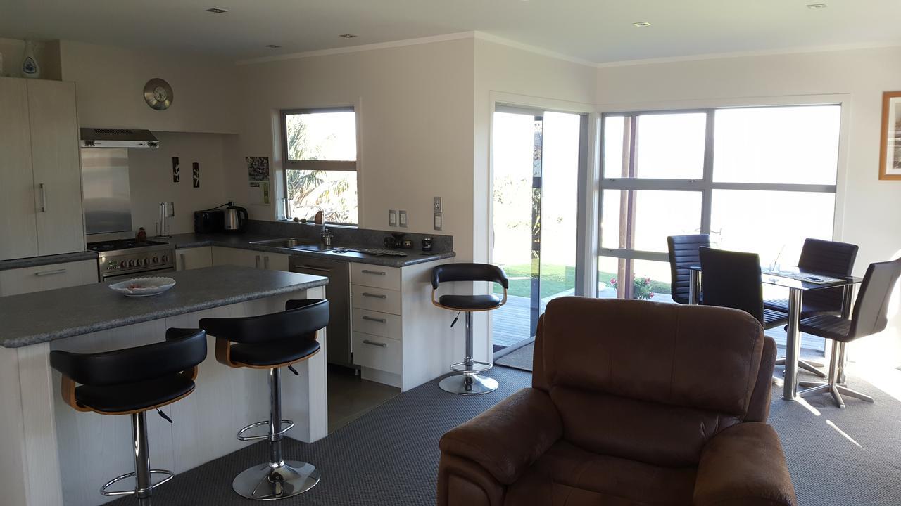 Athenree Waterside Accommodation Extérieur photo